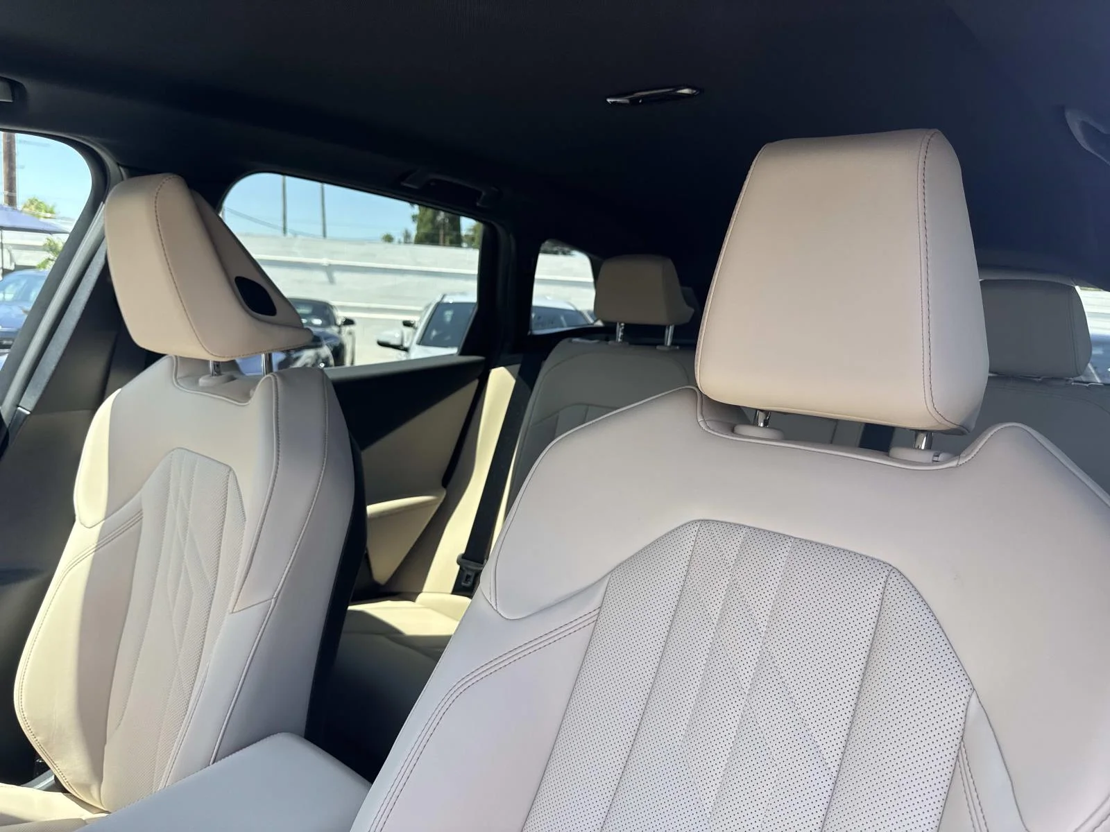 Used 2026 Alpine White BMW 30 xDrive Sports Activity Vehicle image 15