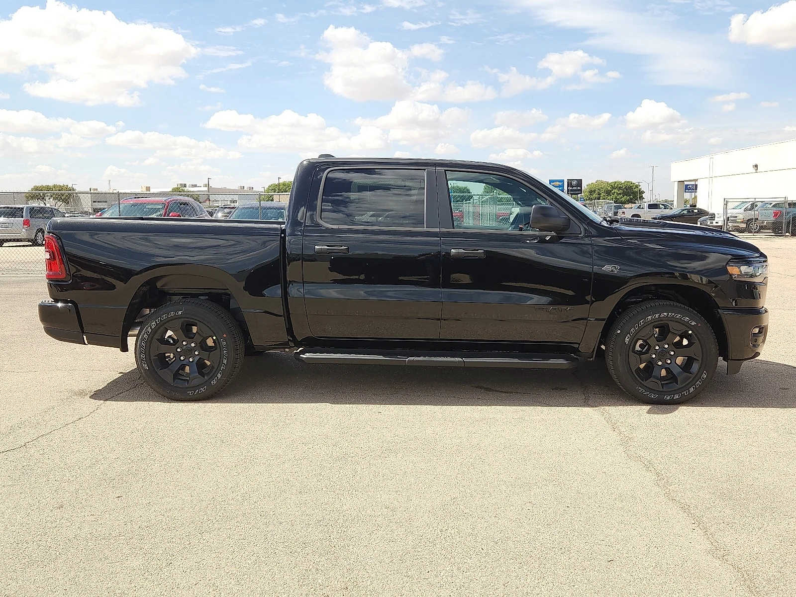 New 2027 Diamond Black Crystal Pearl-Coat  Paint Ram EXPRESS CREW CAB 4X4 5