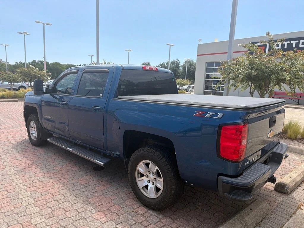 Used 2018 Blue Chevrolet LT image 7
