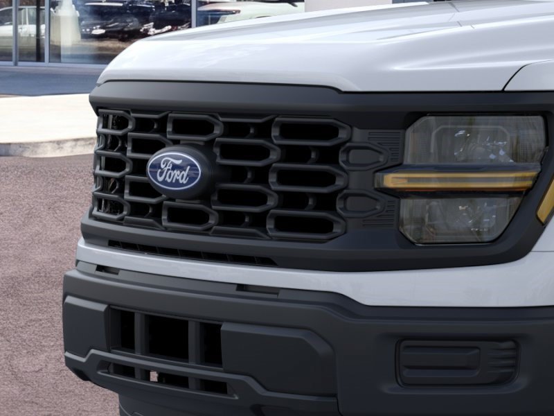 New 2026 Oxford White Ford XL image 17