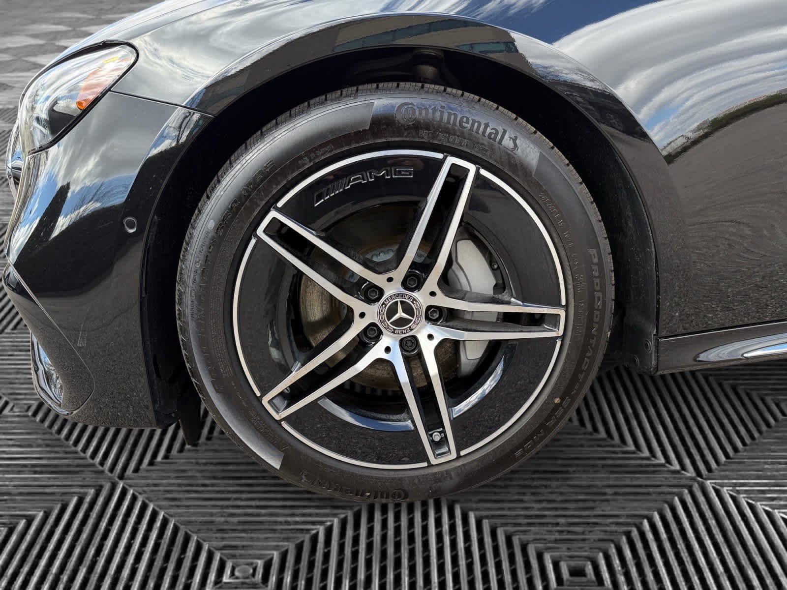 Used 2026 Obsidian Black Metallic Mercedes-Benz E 350 image 9