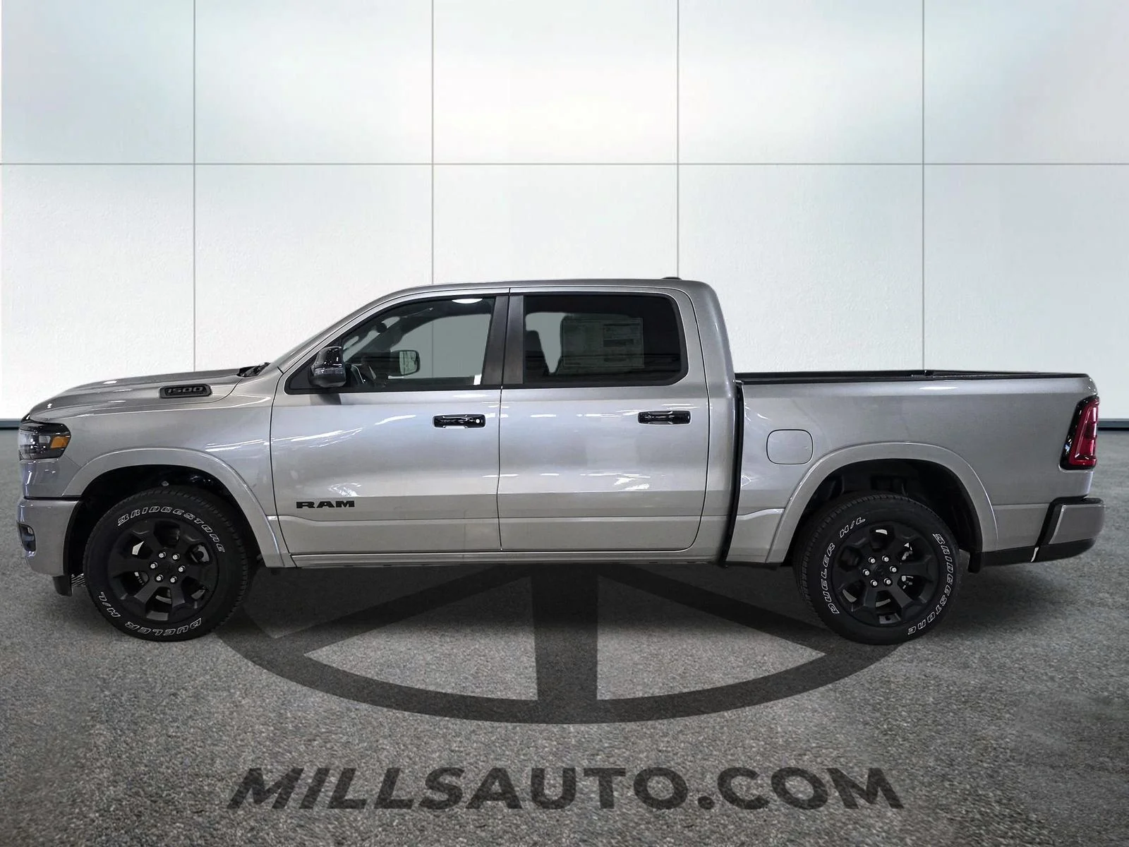 New 2026 Billet Silver Metallic Clear-Coat Exterior Paint RAM Big Horn/Lone Star image 3