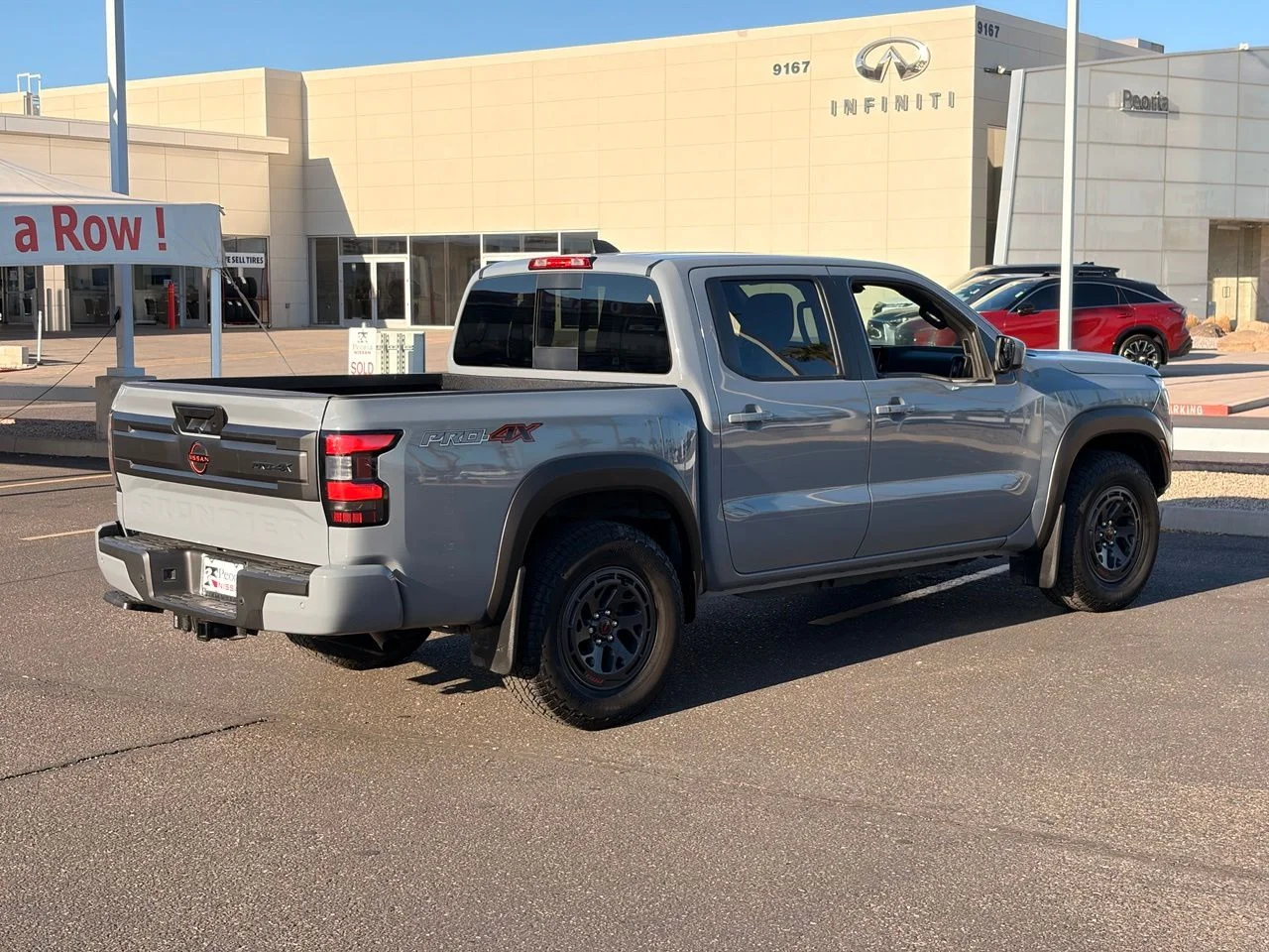 Used 2025 Boulder Gray Pearl Nissan PRO-4X image 5