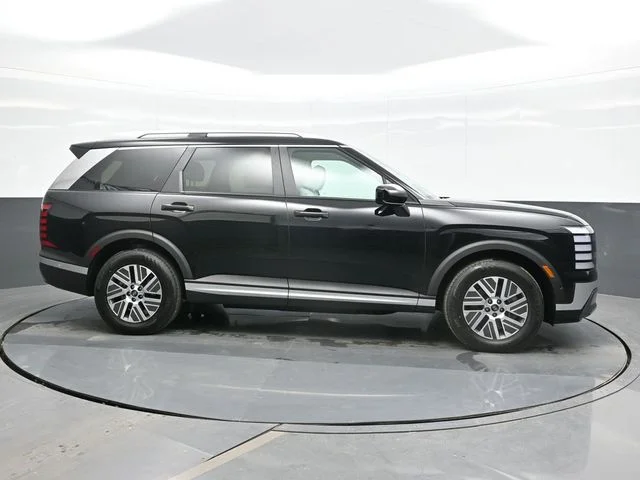 New 2026 Black Hyundai SEL Premium image 8