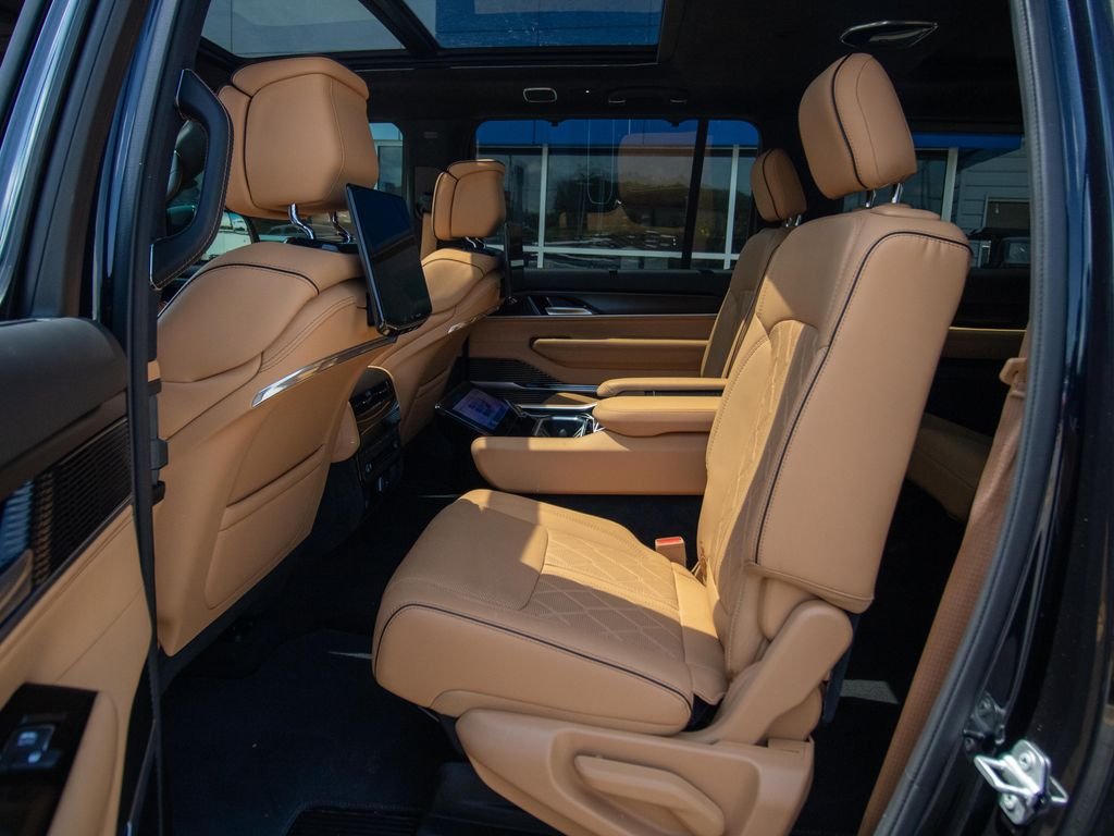 Used 2025 Black Jeep Series III image 8