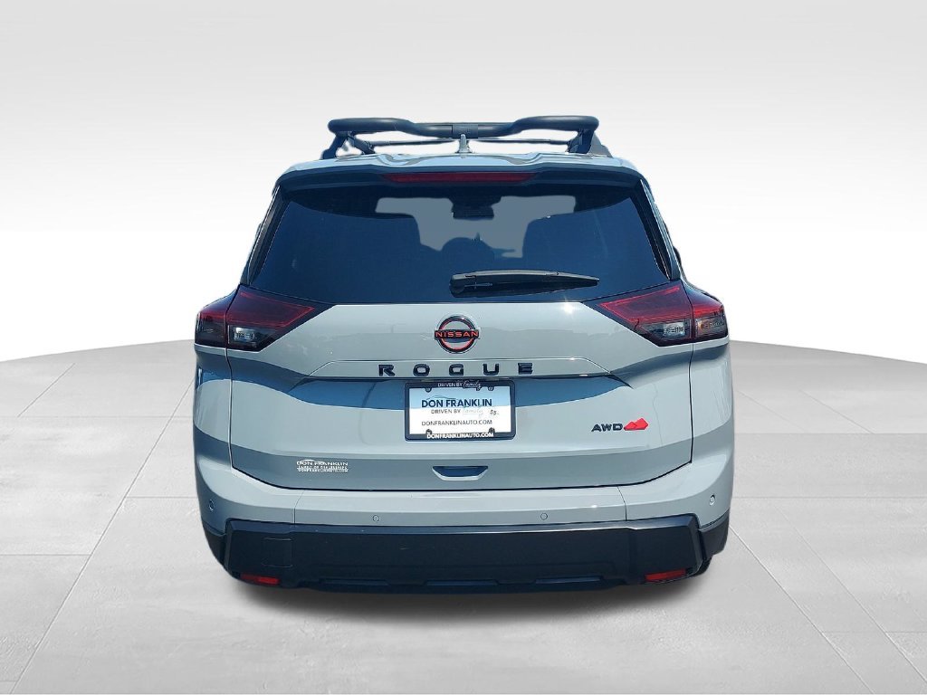Used 2025 Gray Nissan Rock Creek image 4