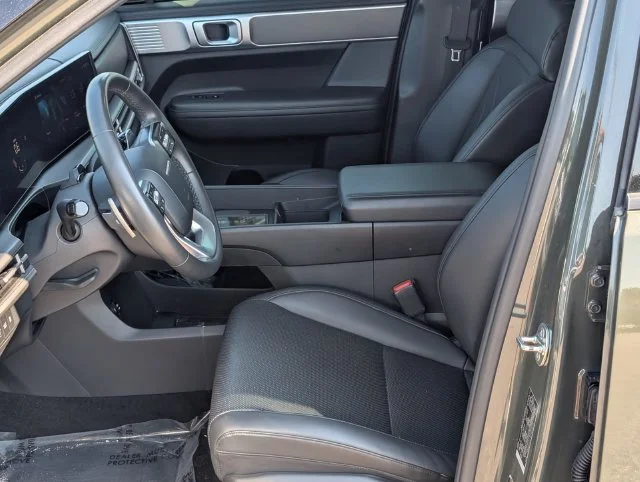 Used 2024 Green Hyundai SEL image 13