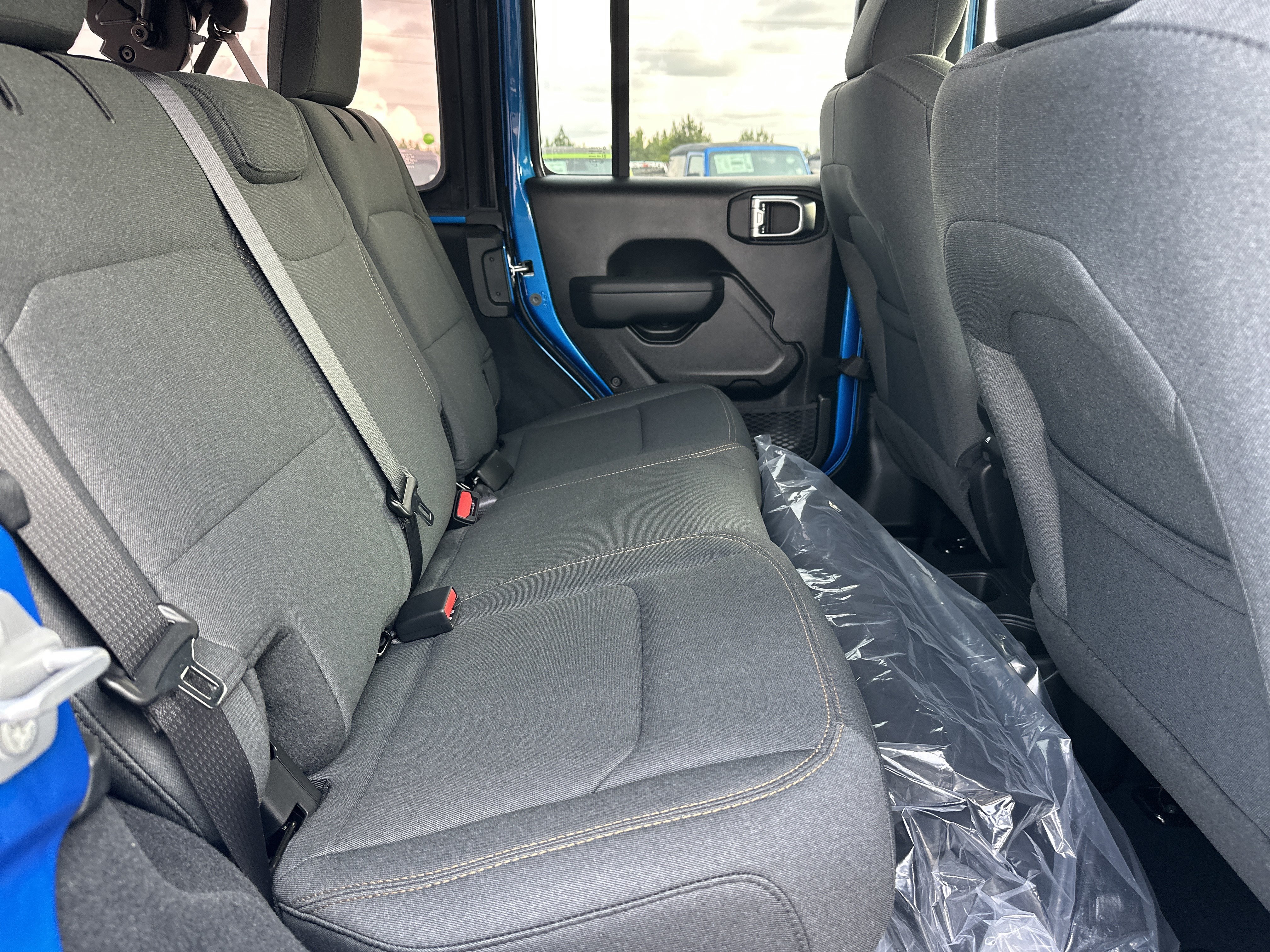 New 2026 Hydro Blue Pearl-Coat Exterior Paint Jeep Sport image 16
