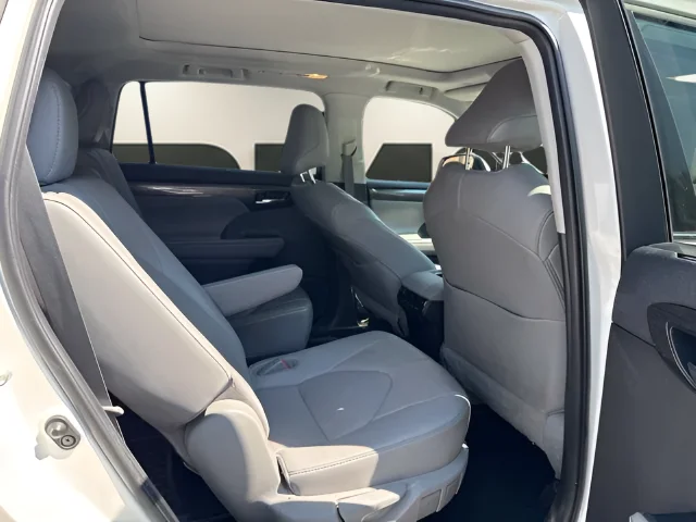 Used 2021 White Toyota Platinum image 11