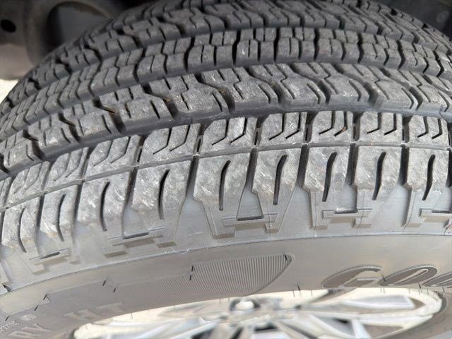 Used 2021 Summit White Chevrolet 4WD Z71 image 9