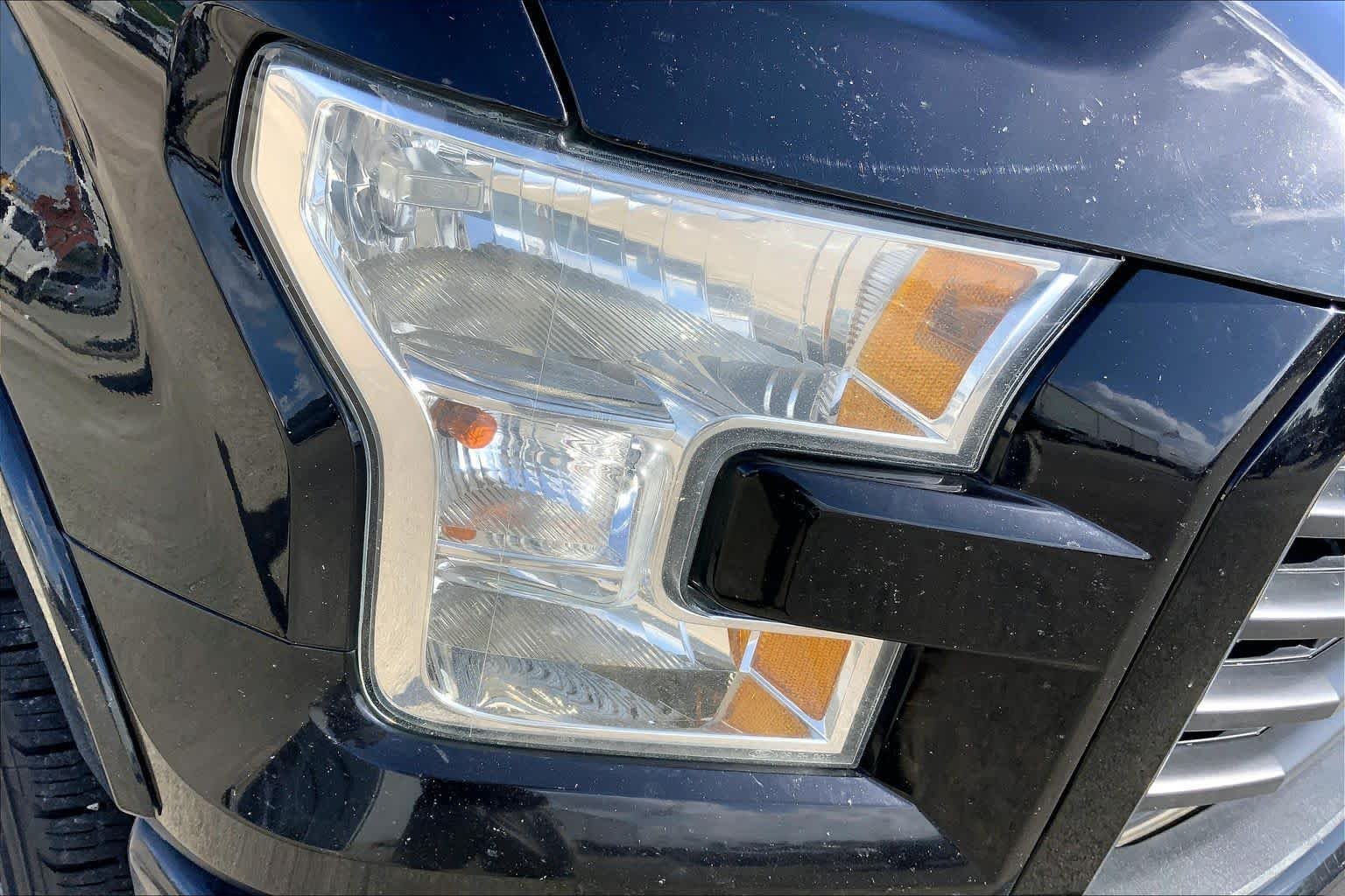 Used 2017 Shadow Black Ford XLT image 26