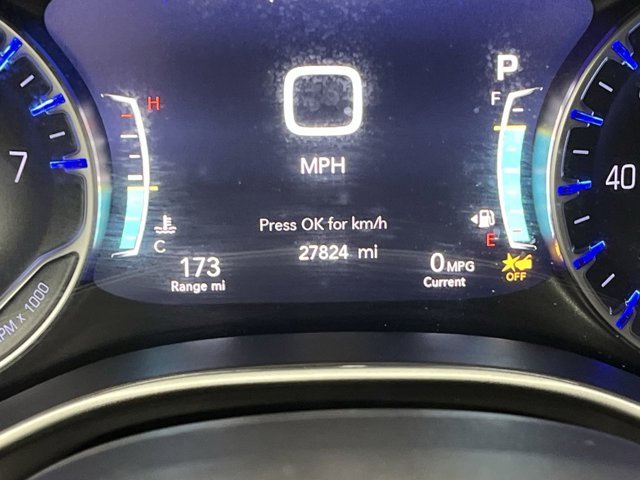 2025 Chrysler Pacifica Select - Photo 15