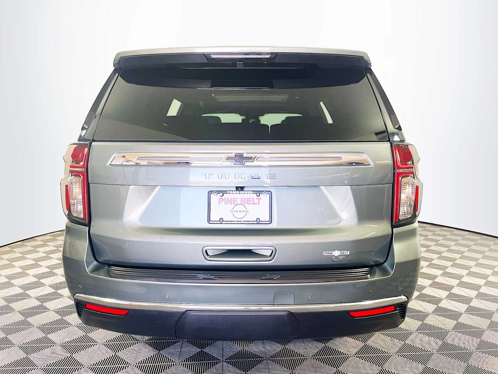 Used 2023 Silver Sage Metallic Chevrolet LT image 4