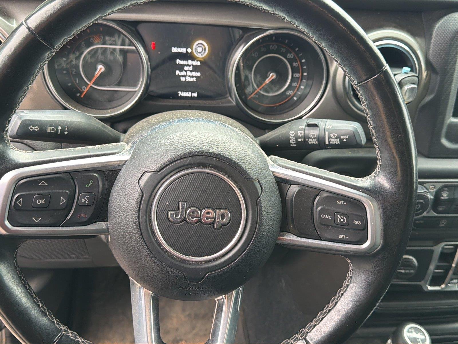 Used 2020 Granite Crystal Metallic Clearcoat Jeep Sahara image 15