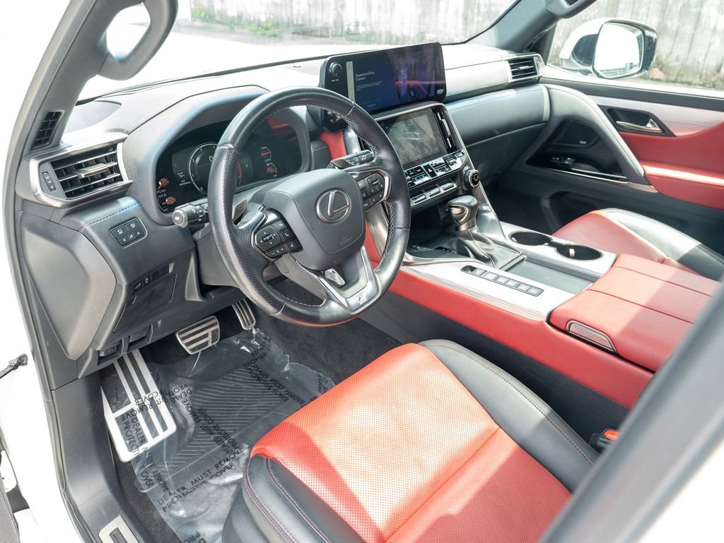 Used 2023 White Lexus 600 F SPORT image 12