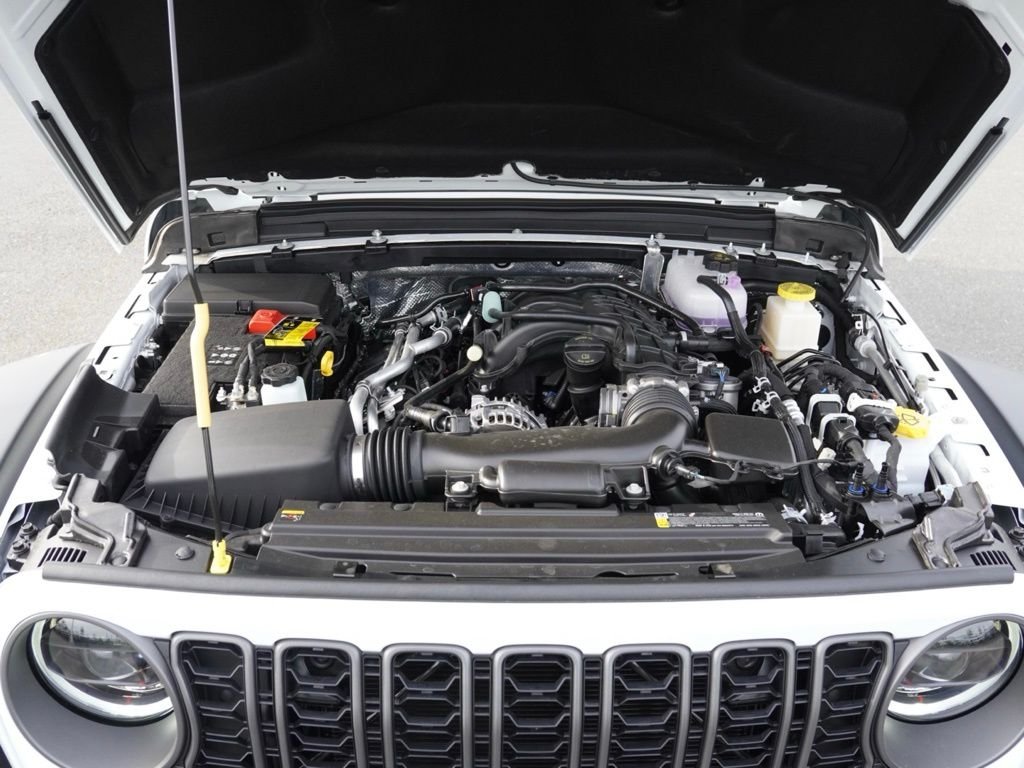 New 2026 Bright White Clear-Coat Exterior Paint Jeep Mojave image 28