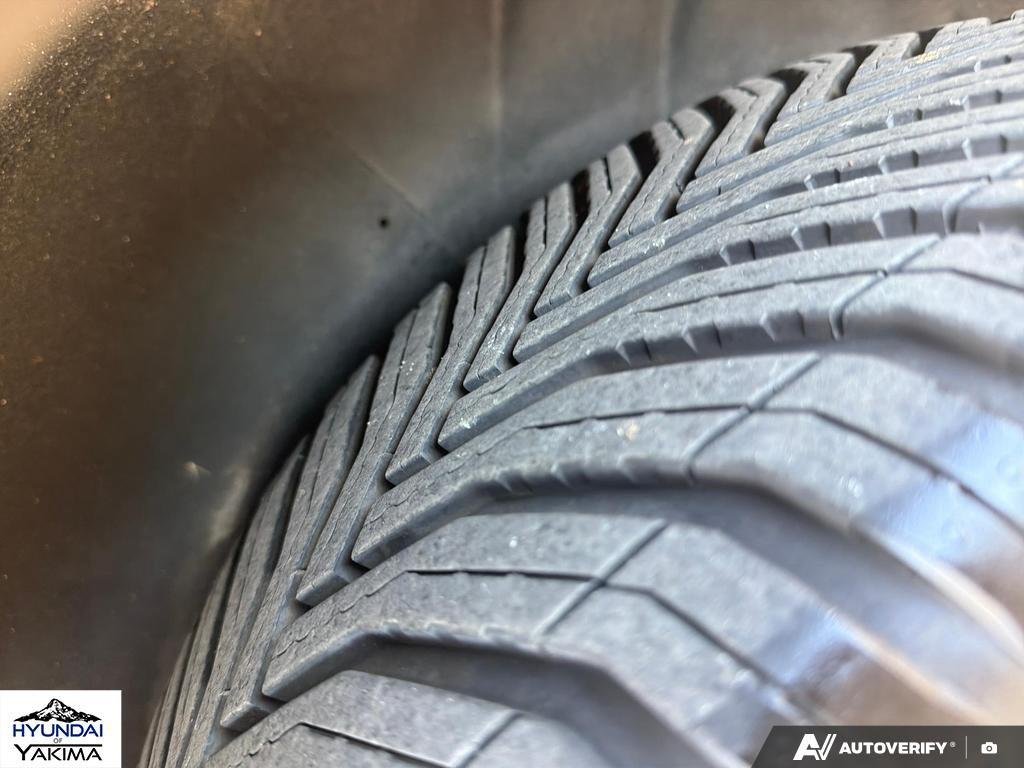 Used 2018 Platinum Graphite Hyundai 2.4L image 7