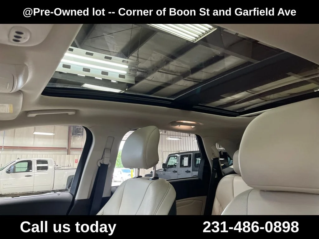 Used 2018 Red Ford Titanium image 13