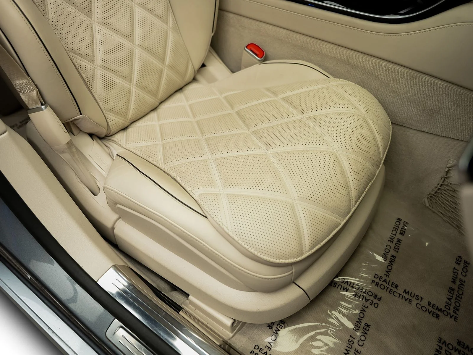 Used 2024 Silver Mercedes-Benz Maybach S 580 image 38