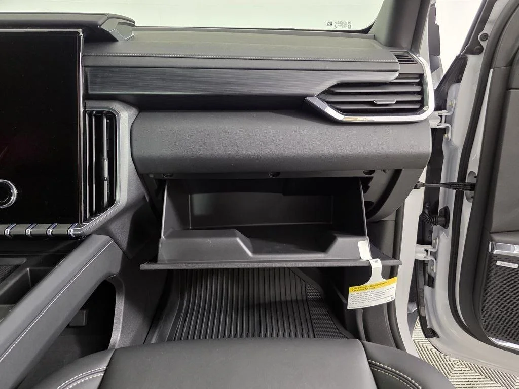2025 GMC Acadia Elevation - Photo 26