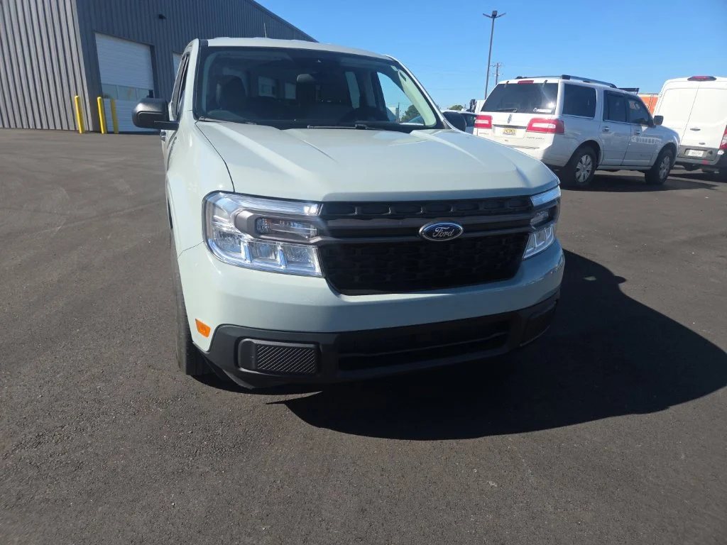 Used 2024 Green Ford XLT image 2