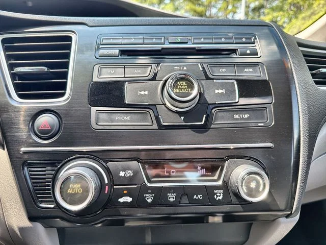 Used 2013  Honda EX image 18