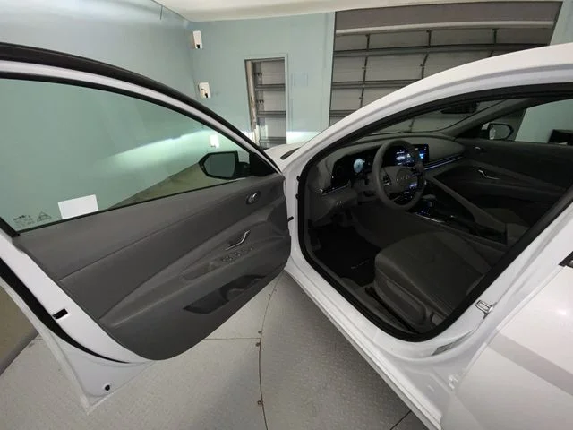 Used 2024 White Hyundai SEL image 11