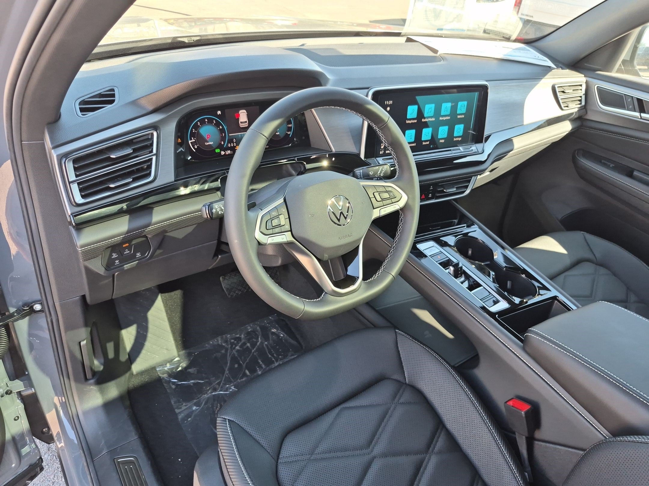 New 2026 Pure Gray Volkswagen 2.0T SE w/Technology image 10