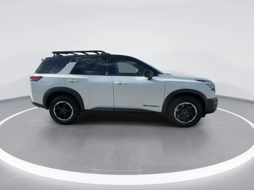 Used 2023 White Nissan Rock Creek image 9