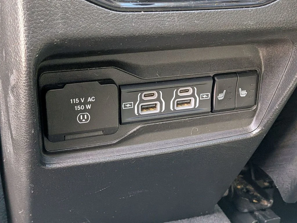 Used 2023 Silver Jeep Limited image 27