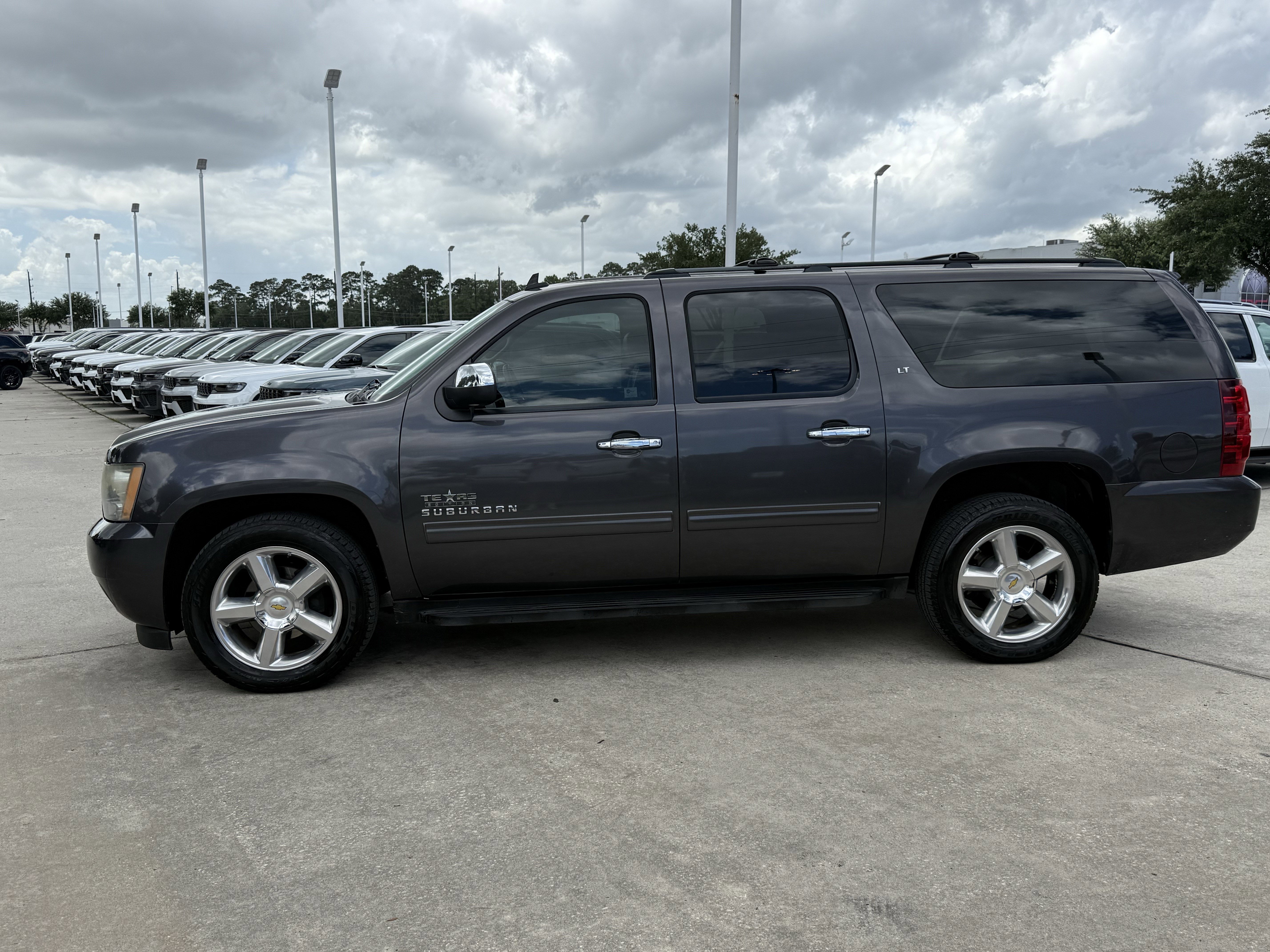 Used 2010 Taupe Gray Metallic Chevrolet LT image 7