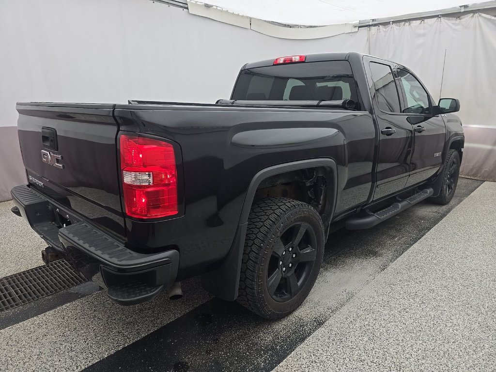 Used 2018 Onyx Black GMC Fleet/Base image 3