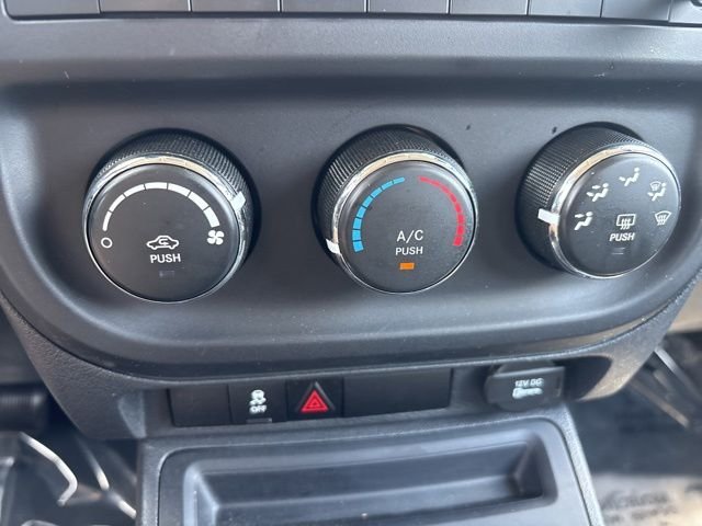 Used 2016 White Jeep Sport image 23