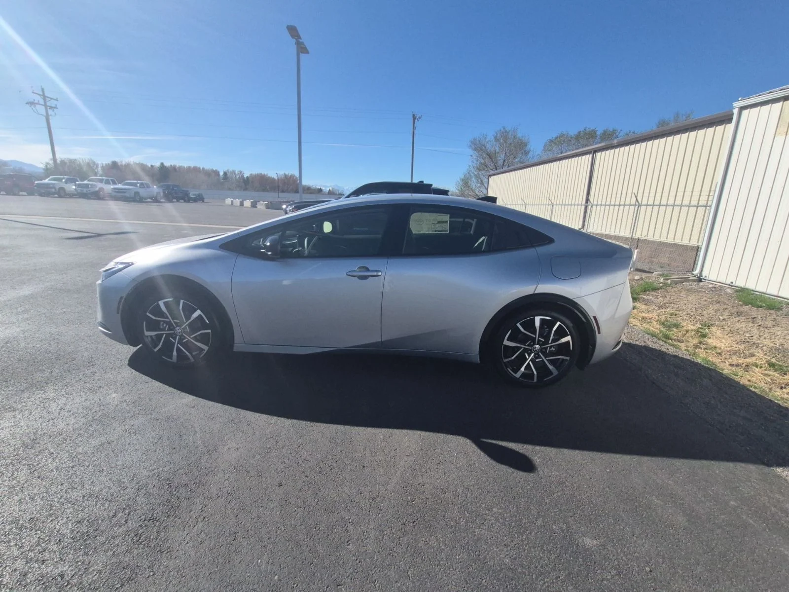 2026 Toyota Prius Plug-in Hybrid XSE - Photo 7