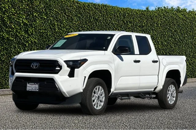 Used 2024 White Toyota SR image 8