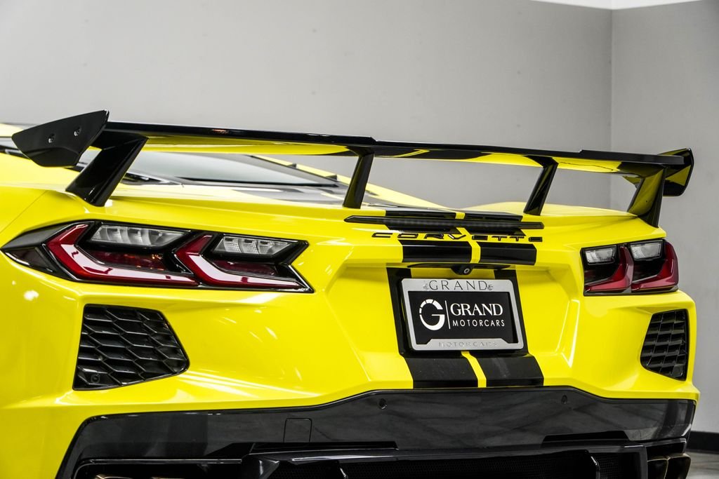 Used 2020 Yellow Chevrolet Stingray image 15