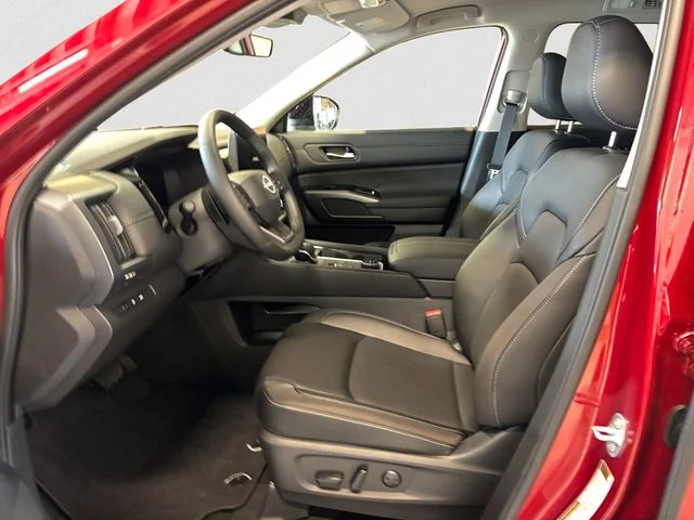 New 2026 Red Nissan SL image 10