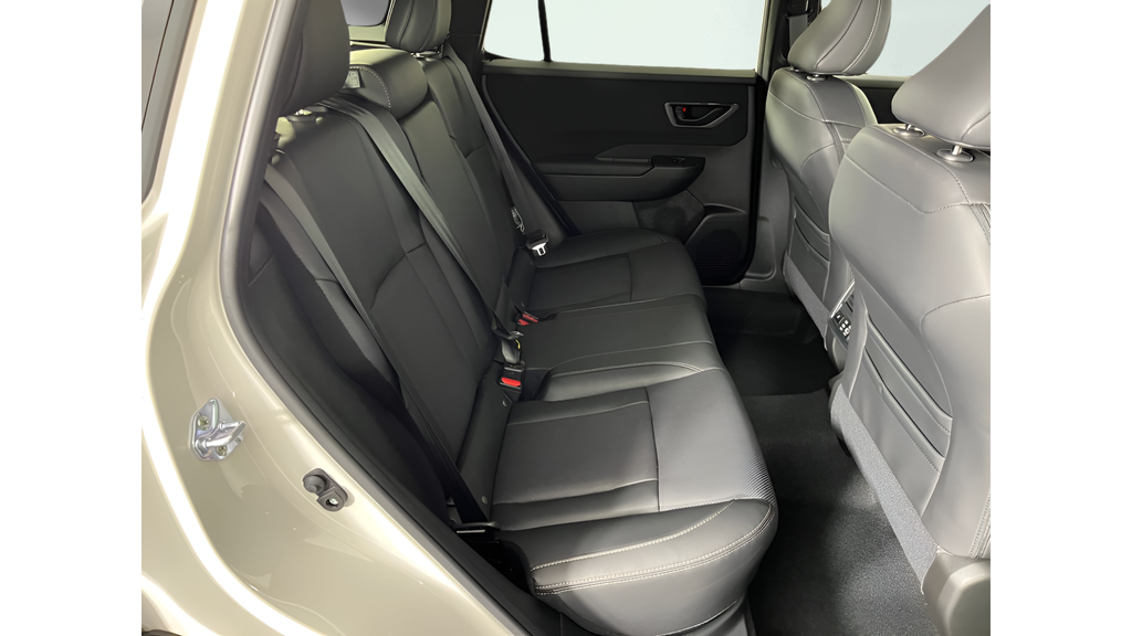New 2026 CRYSTAL WHITE PEARL Subaru Limited image 11