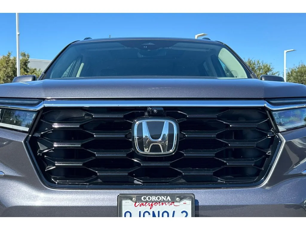 Certified Used 2024 Modern Steel Metallic Honda Elite image 51