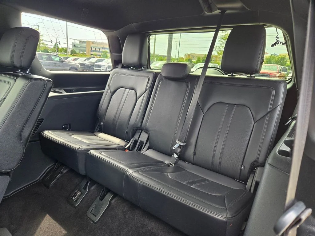 Used 2020 Black Ford Limited image 31