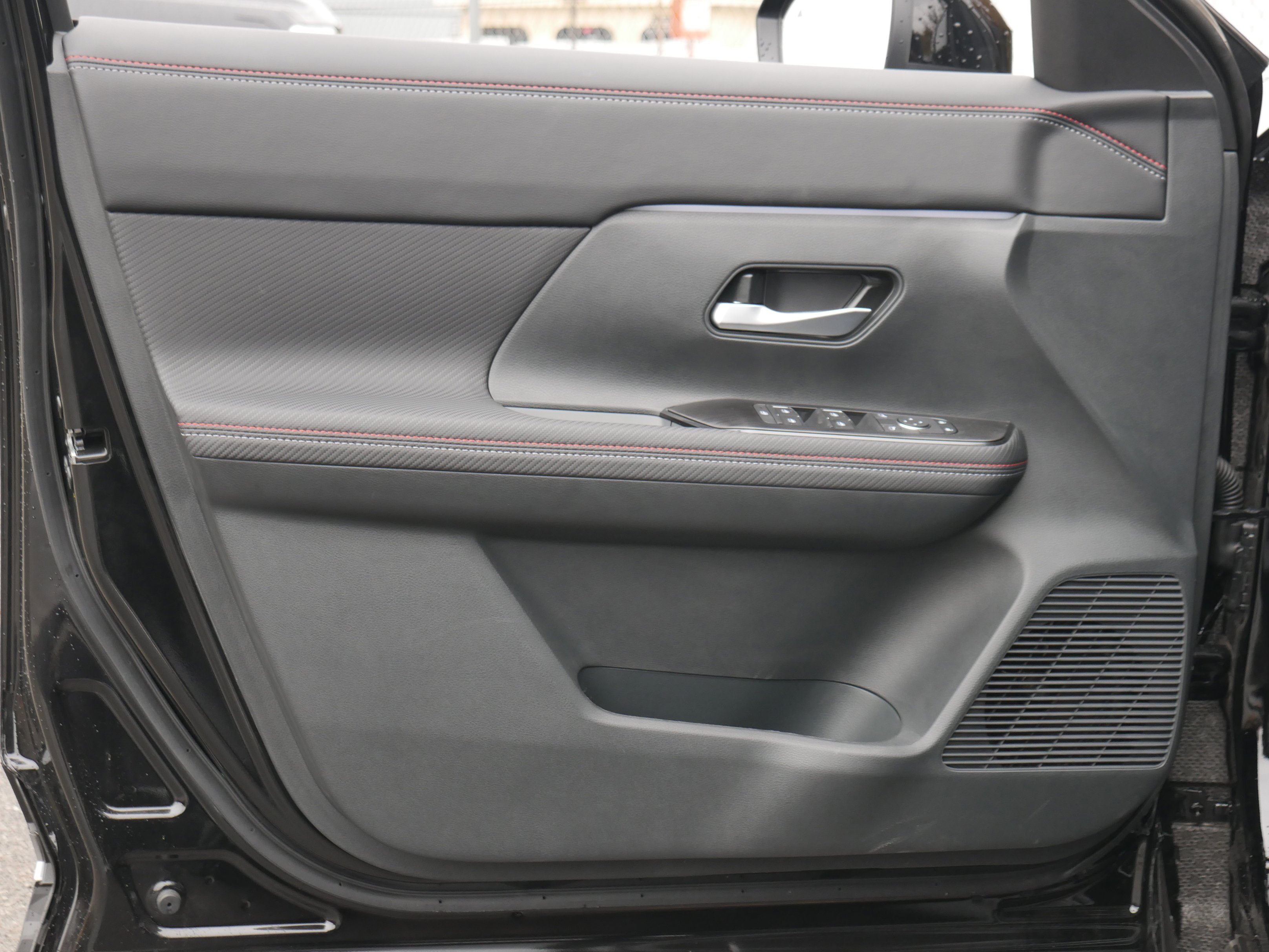 2026 Nissan KICKS SR AWD - Photo 33