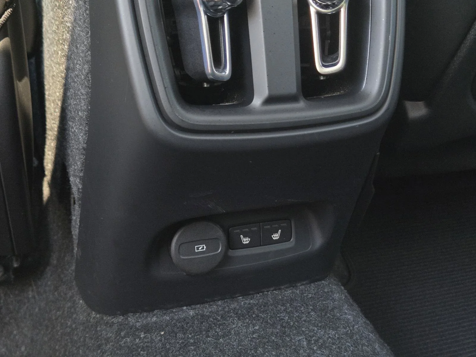 Used 2023 Thunder Gray Metallic Volvo Plus image 33