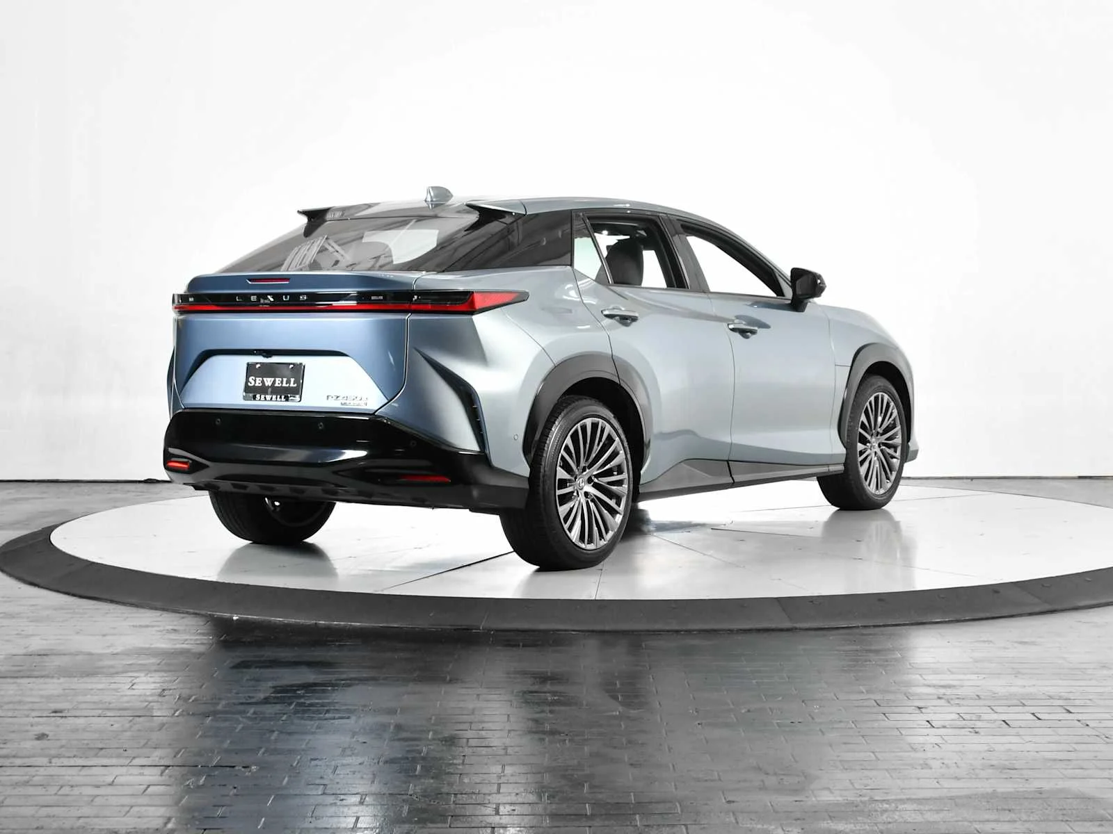 Certified Used 2023 Ether Lexus Luxury image 7