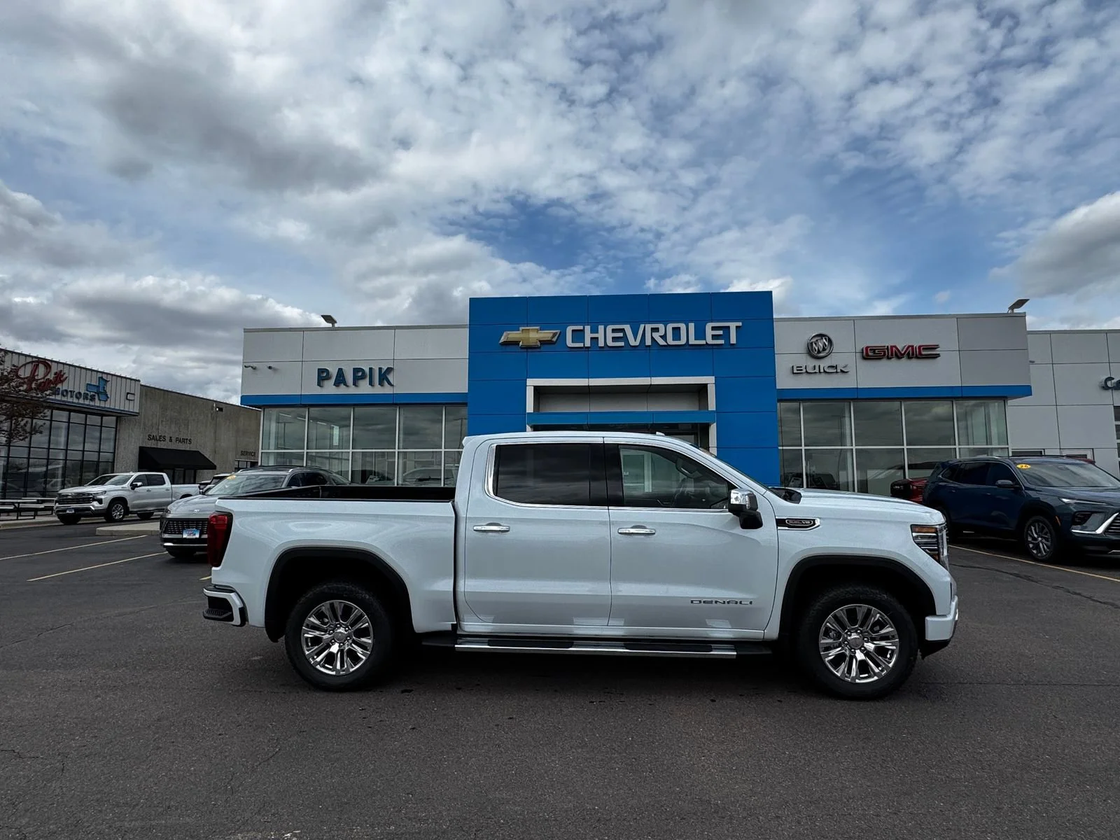 2026 GMC Sierra 4WD Crew Cab Short Box Denali's photo