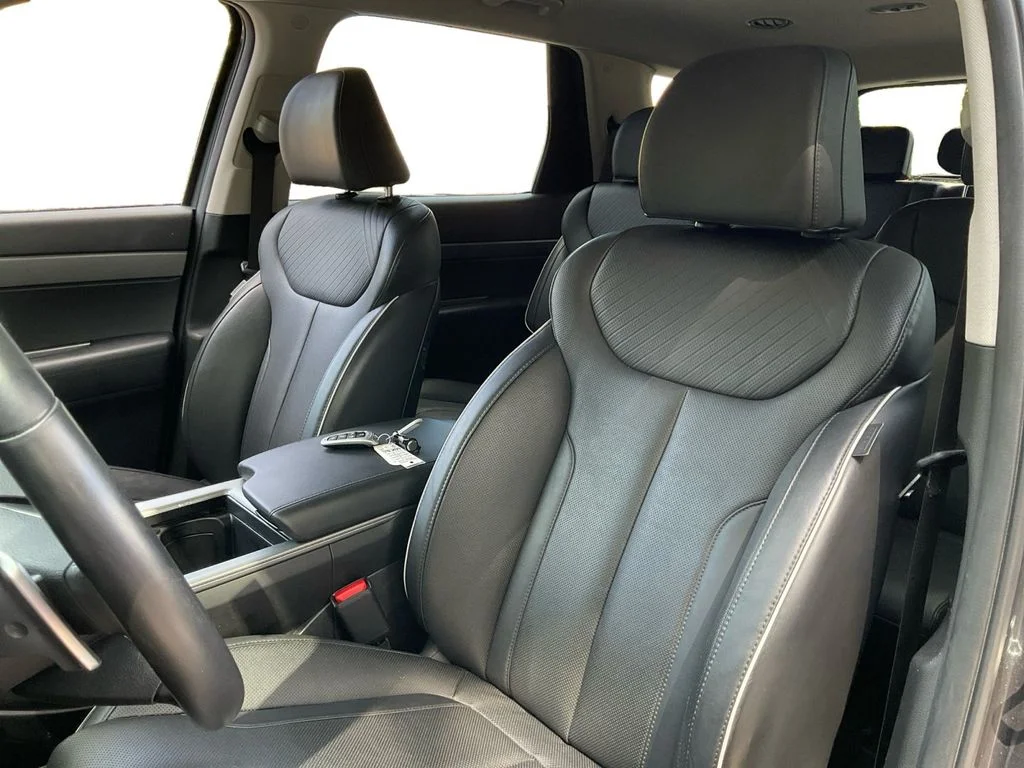 Used 2024 Gray Hyundai SEL image 27