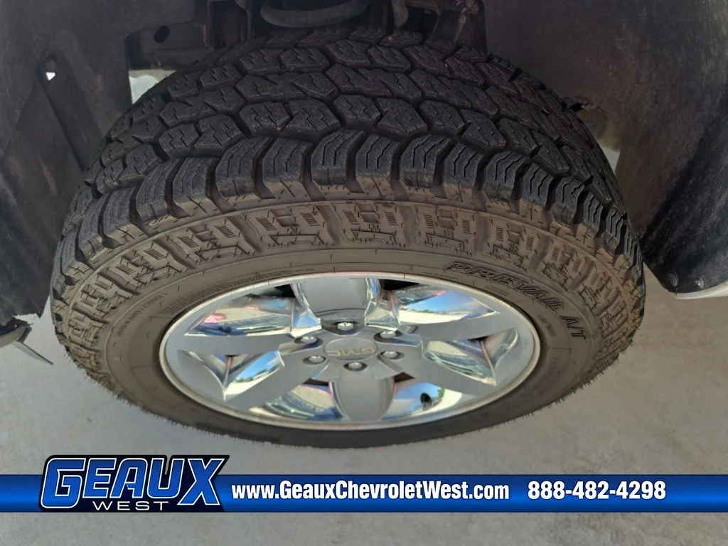 Used 2012 White Chevrolet LT image 14