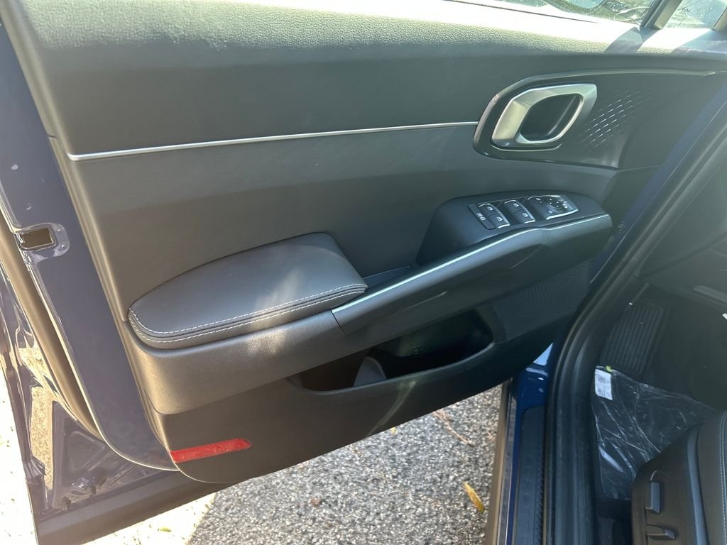 New 2026 Black Kia S image 29