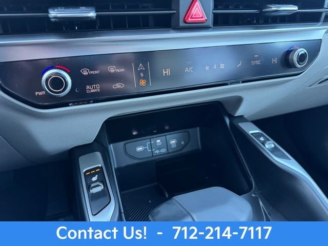 2025 Kia Sorento S - Photo 22
