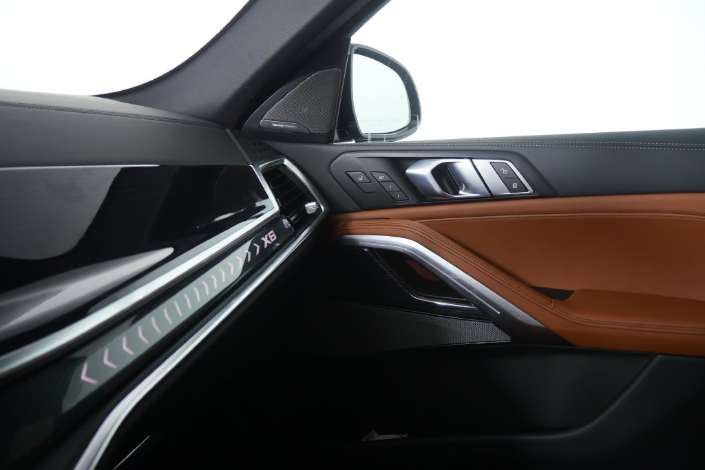 New 2027 Black Sapphire Metallic BMW xDrive40i image 25