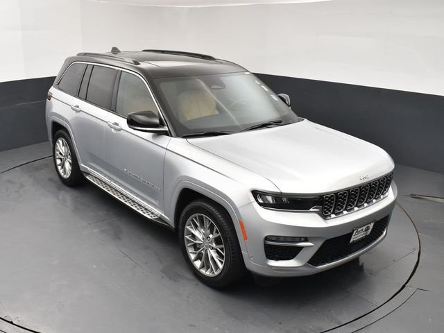 Used 2024 Silver Jeep Summit image 13